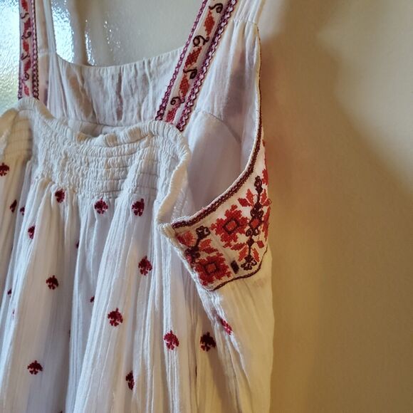 Joie White M Cotton Sun Dress with Red Floral Embroidery Boho Vacation Beach - Picture 6 of 11
